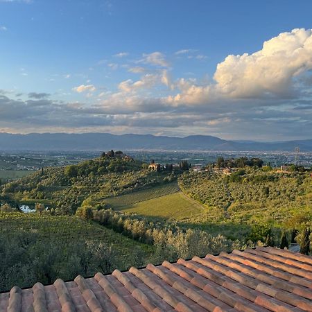 Вилла Agriturismo Sotto La Rocca Карминьяно Экстерьер фото